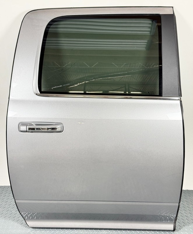 ✅ 2019-2024 RAM 2500 3500 REAR RIGHT PASSENGER COMPLETE DOOR Silver PSC OEM GLSS