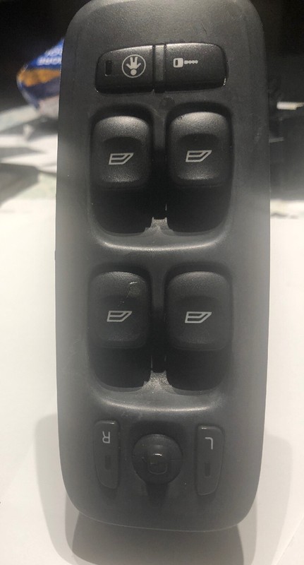 99 2000-2001 VOLVO 70 80 V70 S80 MASTER POWER LEFT WINDOW SWITCH MIRROR 9452939