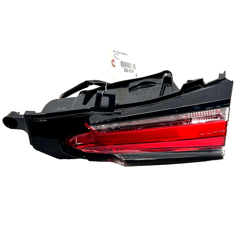 2015-2017 LEXUS NX200T REAR RIGHT PASSENGER SIDE INNER TAILLIGHT LIGHT LAMP OEM