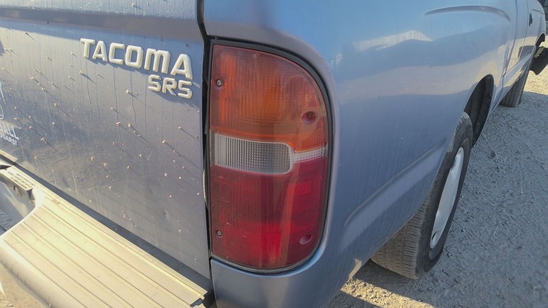 Tail Light Assembly TOYOTA TACOMA Right 95 96 97 98 99 00
