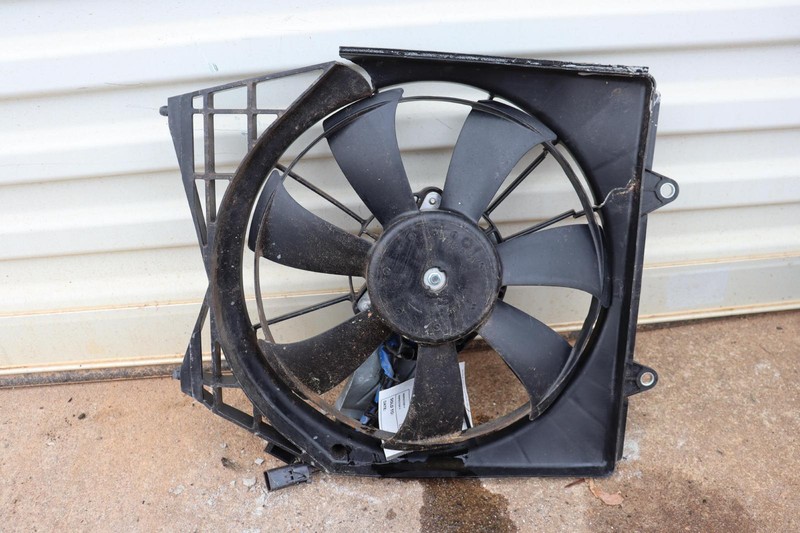 2018-2022 HONDA ACCORD 1.5L TURBO RADIATOR COOLING FAN SHROUD MOTOR OEM