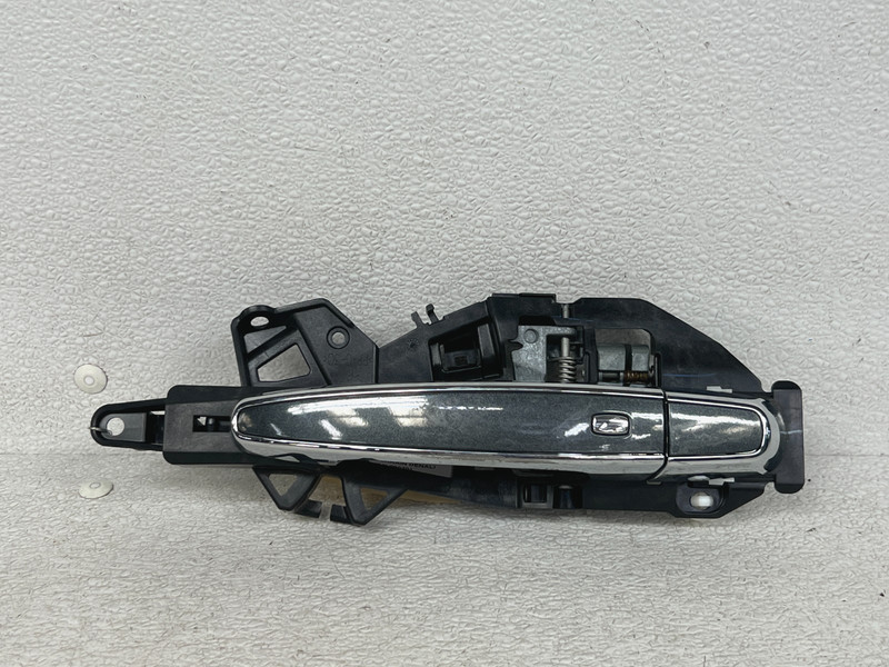 ⭐2018-2024 GMC TERRAIN DENALI REAR RIGHT PASS EXTERIOR DOOR HANDLE OEM LOT2667