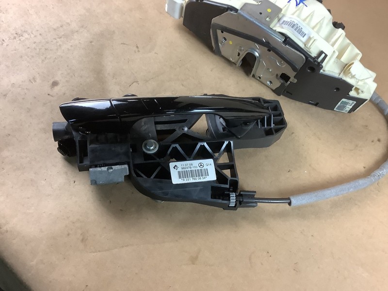 Mercedes S65 W221 AMG 2009 Rear Right Door Handle W/ Lock Actuator Set 07-13 ;:A