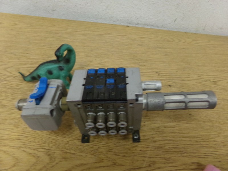 Festo CPV-14-V1 Valve Manifold Assembly HEA-M1-G1/4 10584092 U1/2B U1/8B 161 360