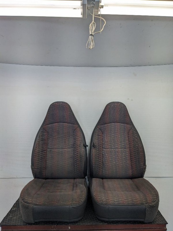 ront Driver Passenger Rear Seats Seat AGAT GRAY SET OEM 00-02 Jeep Wrang 1187678