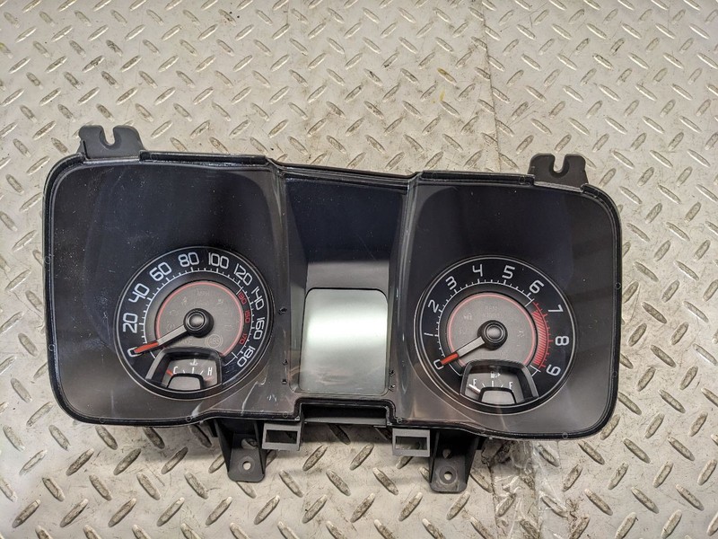 Speedometer Cluster MPH And KPH Opt Umn Convertible SS Fits 11 CAMARO 1070384