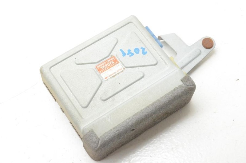1986-1988 Toyota Supra MK3 7MGE Suspension Control Module 89243 14020