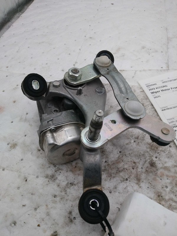 2023 Honda Accord Wiper Motor OEM 7650530AA01 White 23K Miles