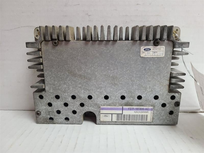Audio Equipment Radio fits1994 B4000 561137