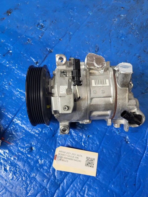 Used Oem Alfa Romeo A/C Compressor 2.0L 50537068 for Giulia 2021