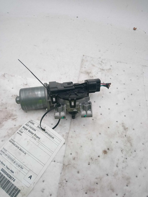2023 Hyundai Tucson Wiper Motor OEM 98110R5000 Grey 30K Miles