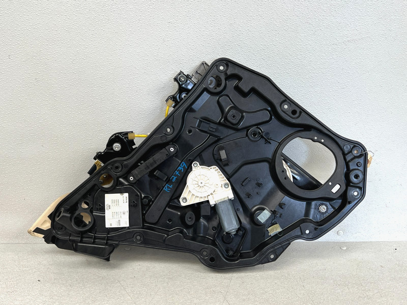 ⭐14-19 MERCEDES CLA250 REAR LEFT DRIVER DOOR WINDOW REGULATOR MOTOR OEM LOT2739