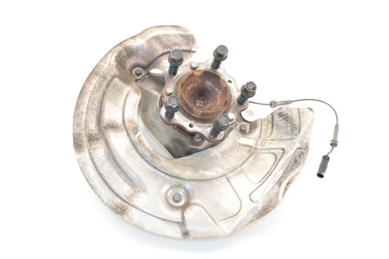 15-18 BMW M3 3.0L Twin Turbo Driver Left Front Spindle Assembly