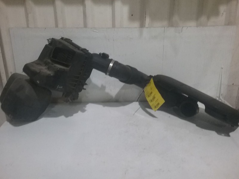 2010-2012 Subaru Legacy Air Cleaner Intake Box Assembly 2.5L w/o Turbo