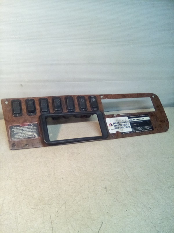 Peterbilt 17-05034M004 Dash Switch Panel