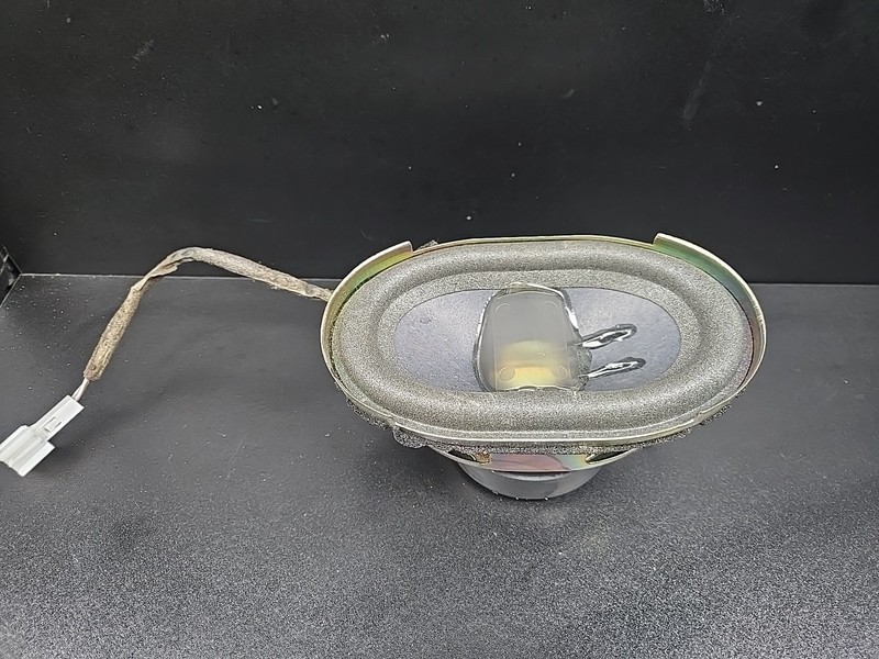 2003-2008 Mercedes R230 SL500 SL55 Subwoofer Audio Radio Speaker BOSE 2308201802