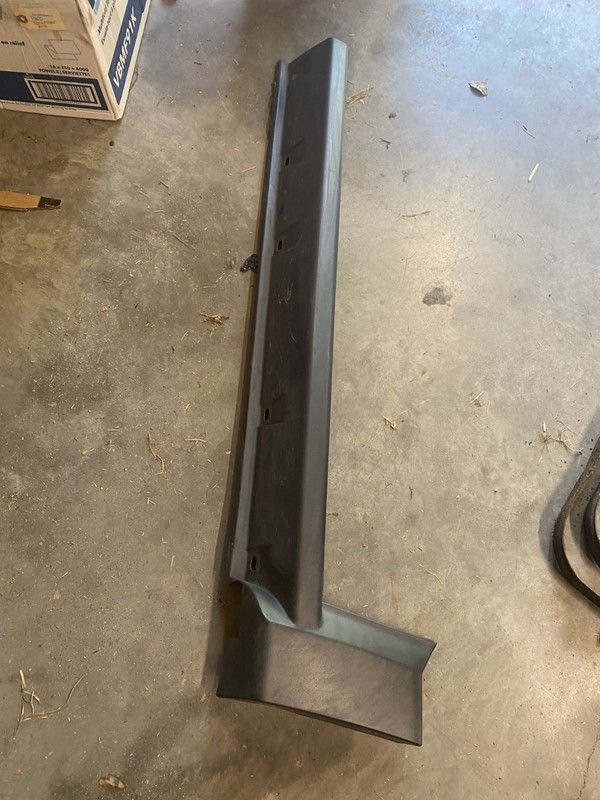2014 Jeep Patriot Sport 2.4 4x4 Right Front Side Skirt OEM
