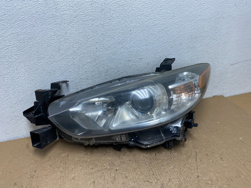 2014 to 2017 Mazda 6 Left Driver Lh Side Halogen Headlight OEM AD8815 DW