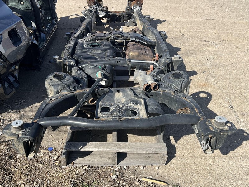 2022 - 2024 LINCOLN NAVIGATOR 131.5" WB EXTENDED 4X4 CHASSIS FRAME REAR SECTION
