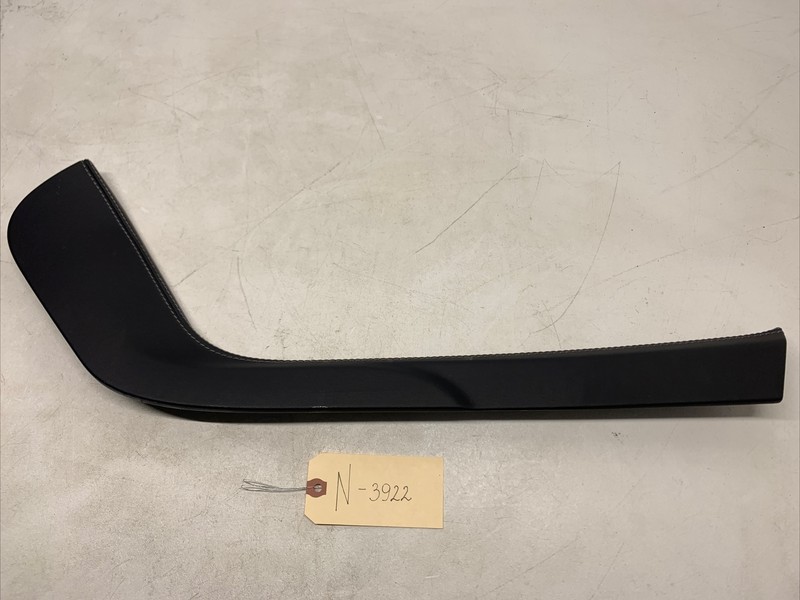 TESLA S CENTER CONSOLE SIDE PANEL LH DRIVER SIDE 1005365-01-C 100536501C 3922 U8