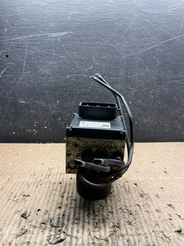 2009 - 2012 Chevy Express GMC Savana 1500 2500 ABS Anti Lock Brake Pump V0854 DG