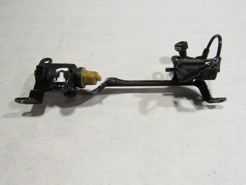 16-20 Cadillac CT6 2017 3.0L Right Passenger Turbocharger Solenoid Valve ;:O