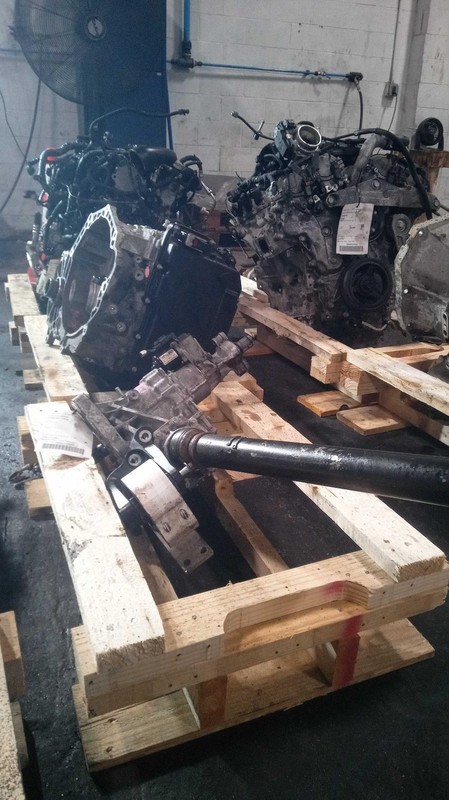 2018 Chevrolet Traverse 3.6L OEM Transfer Case Assembly 52k Miles Grey