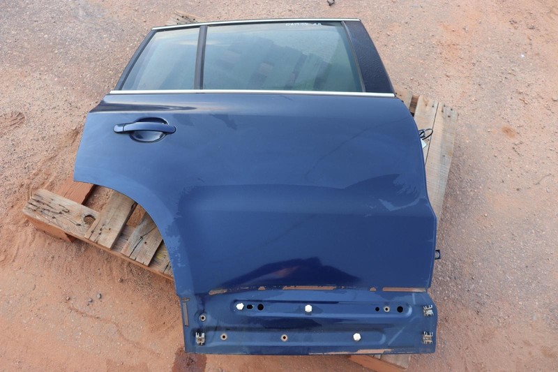 2009-2018 VOLKSWAGEN VW TIGUAN REAR RIGHT SIDE DOOR SHELL PANEL W/ GLASS OEM