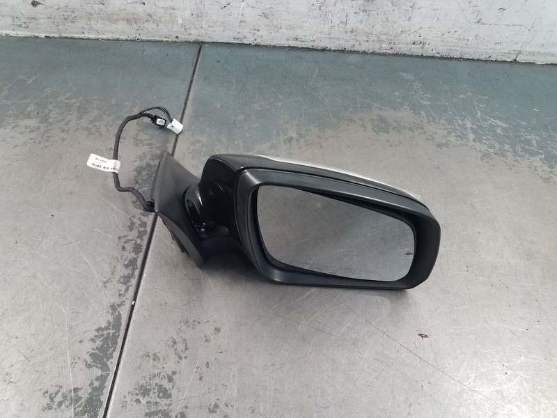 2009 Mercedes AMG C 63 Right Passenger Side Mirror / Turn Signal #72909 X5