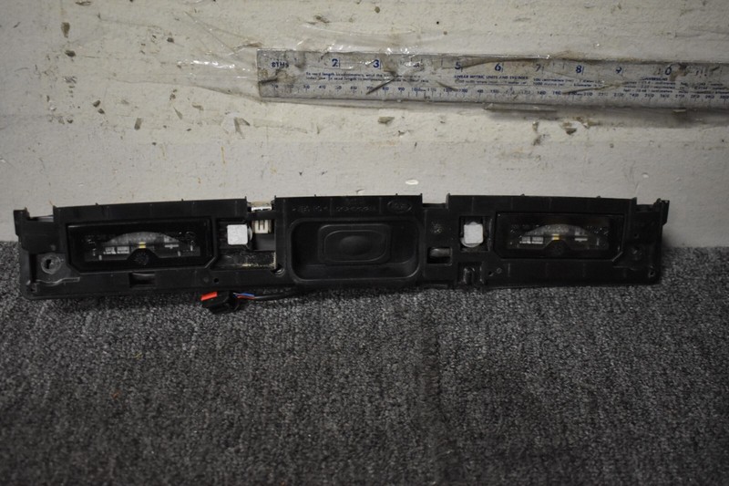 2016 RANGE ROVER SPORT REAR LICENSE PLATE LIGHT FACTORY OEM