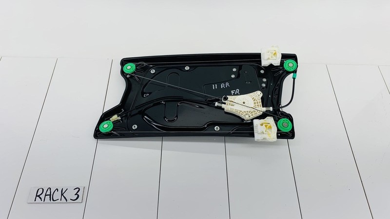 07-13 RANGE ROVER SPORT FRONT RIGHT SIDE DOOR WINDOW REGULATOR & CARRIER OEM