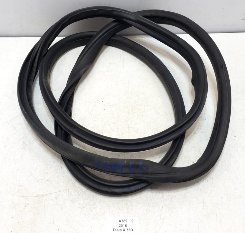 ✅ 16-23 OEM Tesla Model X Front Right Passenger Door Weatherstrip Rubber Seal *