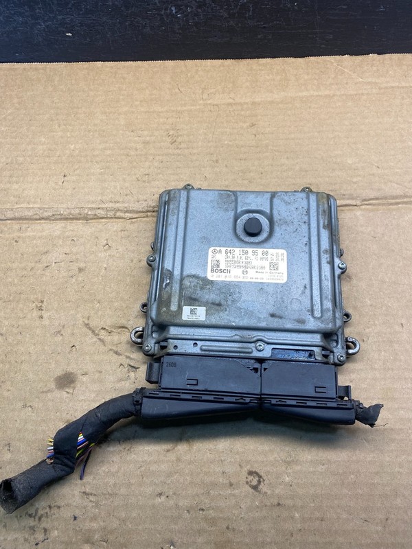 2007 to 2009 Mercedes Sprinter ECU ECM Engine Control Module Unit OEM AD3499 DG