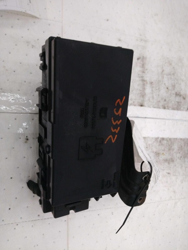 2004 Ford Explorer OEM Fuse Box 4.0L Silver Used 151K Miles Warranty