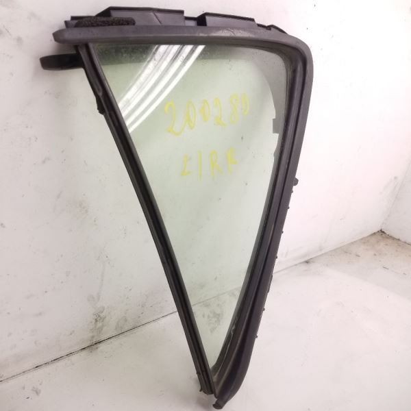 12-18 TOYOTA PRIUS C DRIVER SIDE REAR DOOR VENT GLASS