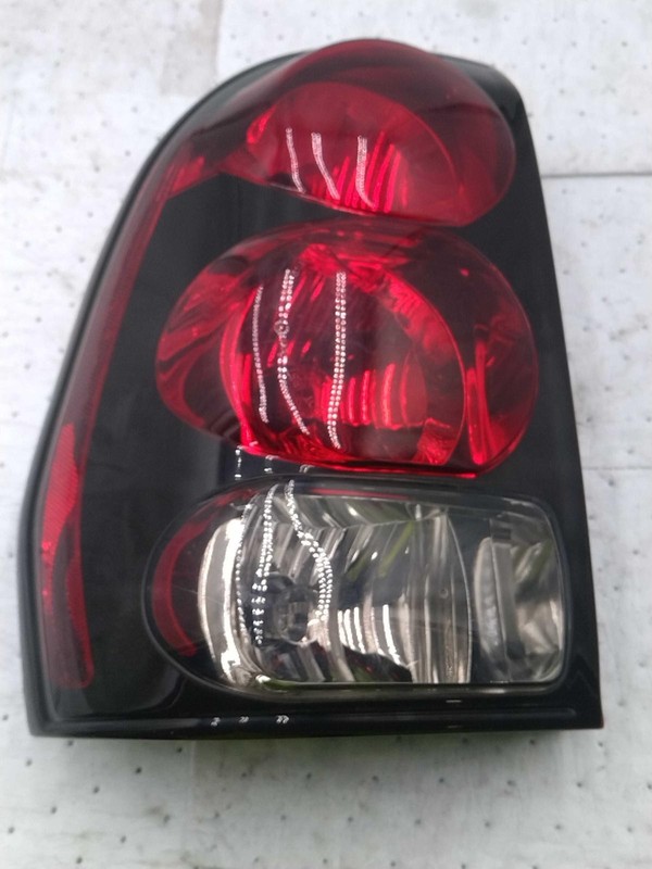 Used Left Tail Light Assembly fits: 2009 Chevrolet Trailblazer Left Grade A