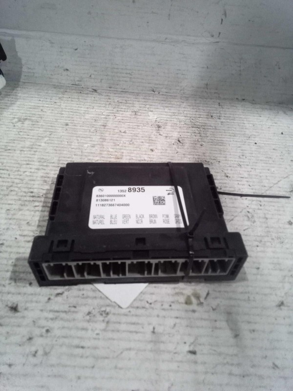 2019 Chevrolet Silverado 1500 Body Control Module OEM Black 633133 82K Miles