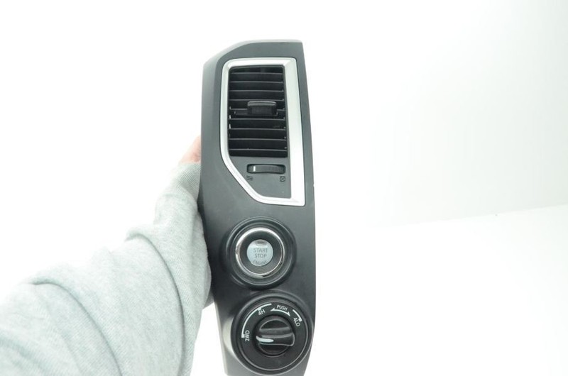 2017-2020 Nissan Titan 5.6L 4x4 Push to Start Ignition with Vent Bezel