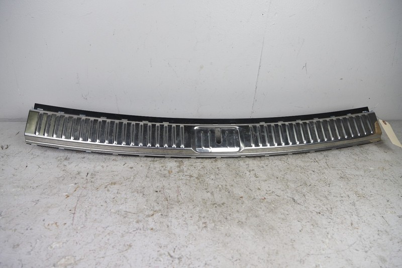 2011-2018 PORSCHE CAYENNE 958 REAR TRUNK SCUFF PLATE SILL TRIM FINISH PANEL