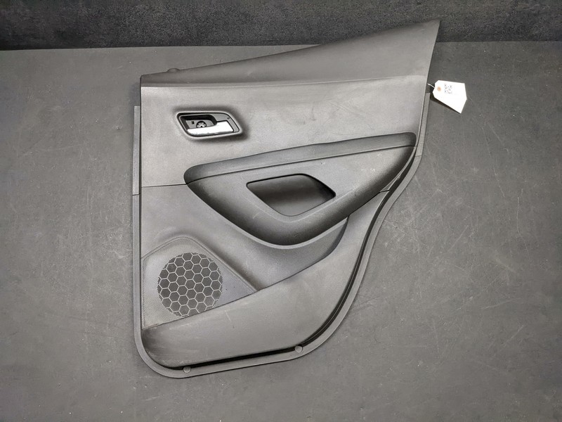 Rear Right Passenger Door Trim Panel 2017 Chevrolet Trax 42428180 2017-2019 2020