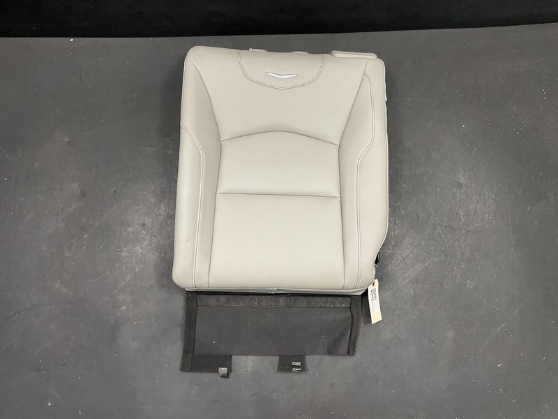 Rear Left Seat Upper Cushion Leather 2021 Cadillac XT4 13514180 2022 2023