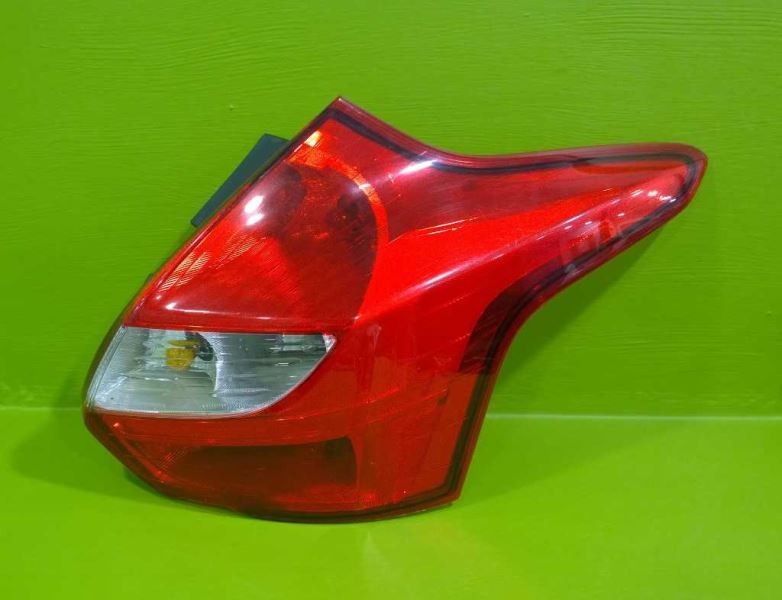 12 13 14 FOCUS HTBK PASSENGER RIGHT TAILLIGHT LAMP OEM 3714-50