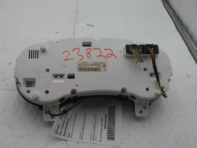 2011 Jeep Grand Cherokee Speedometer Gauge OEM Grey 5.7L 185k Miles