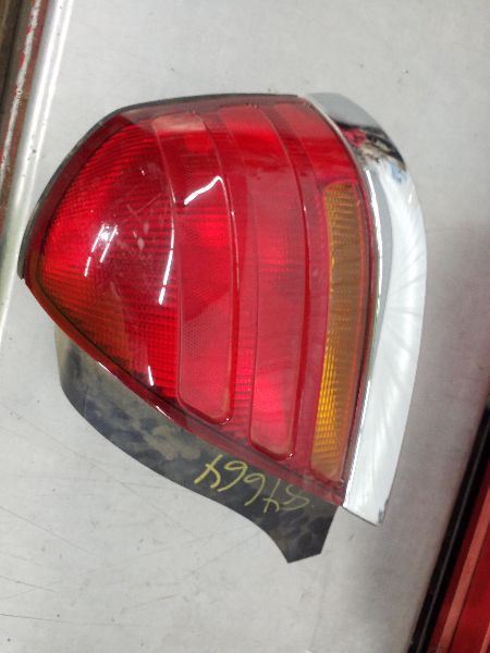 Passenger Tail Light Quarter Panel 4 Bulbs Fits 98-03 CROWN VICTORIA 185676