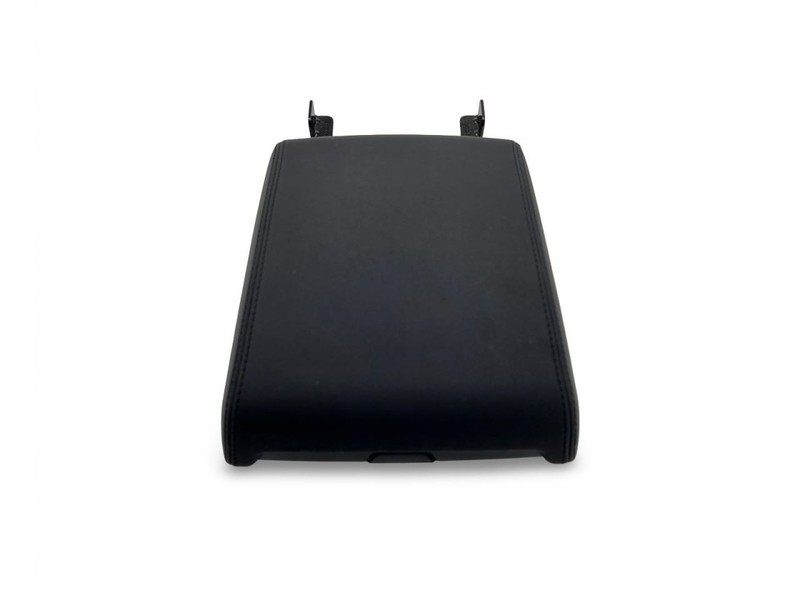 2019-2023 Rover Discovery Sport Front Console Armrest Only Black Embedded Dirt
