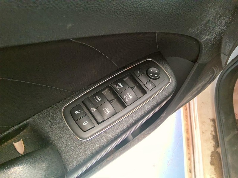 Driver Front Door Switch Driver's Master Fits 17-23 PACIFICA 1727041