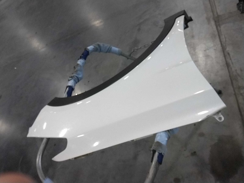 2015 Hyundai Santa Fe Right Fender White 68036 121K Mileage Used Part