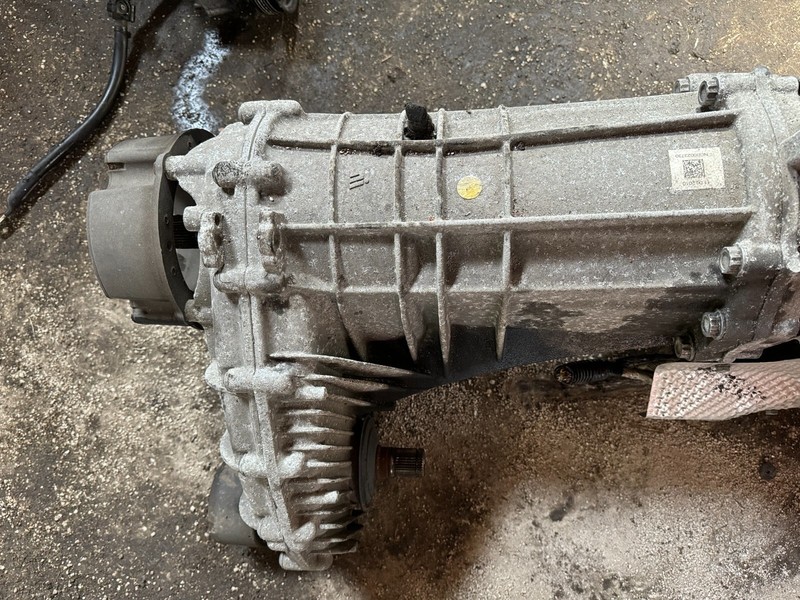 2011-2016 Volkswagen Touareg 3.6L Transfer Case AssemblyOEM 0BV341010H