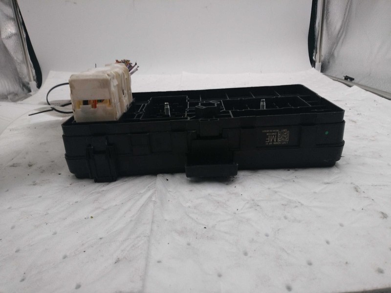 2020 Lincoln Aviator Fuse Box OEM Grey 694242 136K Miles Compatible Explorer