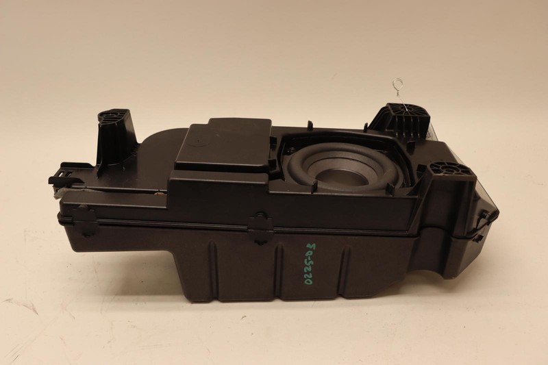 2015-2020 CHEVY SUBURBAN REAR SOUND AUDIO SUBWOOFER SPEAKER BOSE OEM